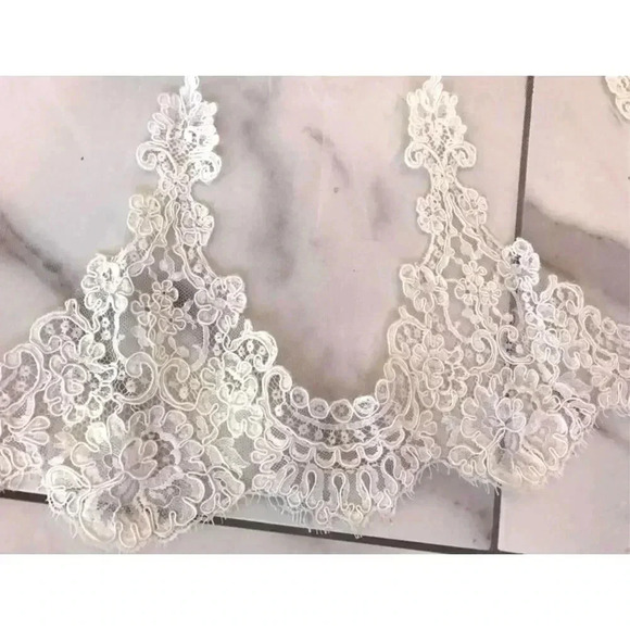 Priscilla of Boston Ivory Sheer Bridal Chapel Veil Alencon Lace Edge Mesh Floor - Picture 2 of 9